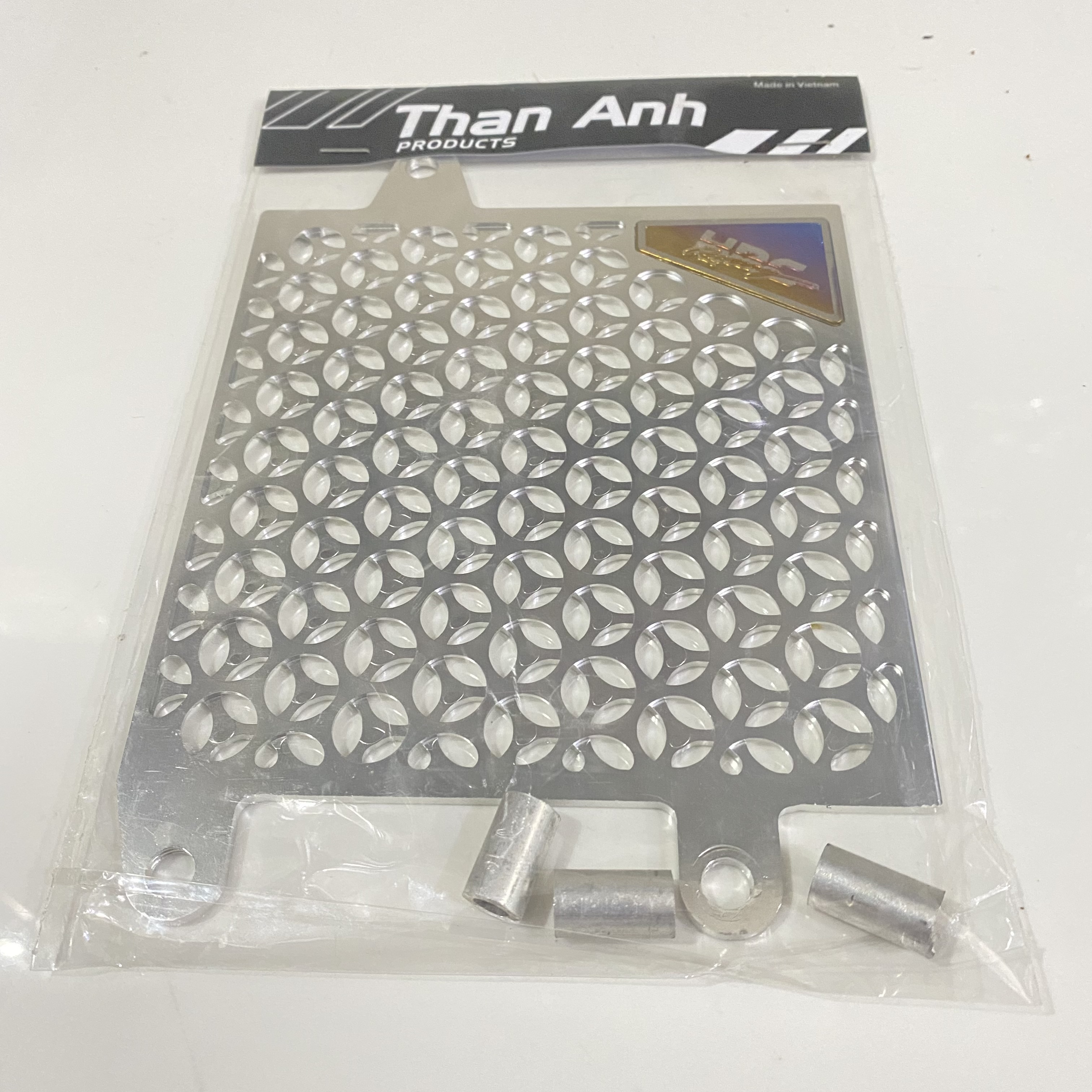 COVER RADIATOR THAN ANT SILVER HONDA VARIO/PCX/ADV